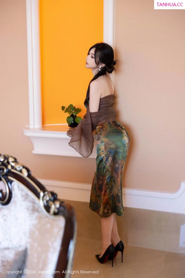 綺裡嘉 绮里嘉 [XiuRen]高清写真图 2024.09.14 No.9161 绮里嘉ula 丝袜美腿第23张图片
